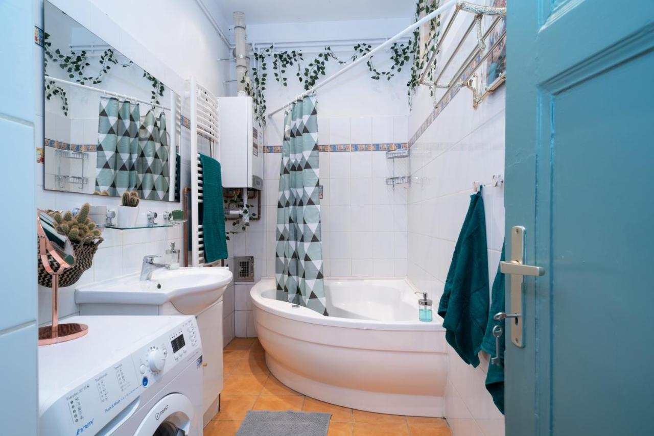 Cozy Boho Apartment, Super Central, Parliament, Netflix Budapest Bagian luar foto