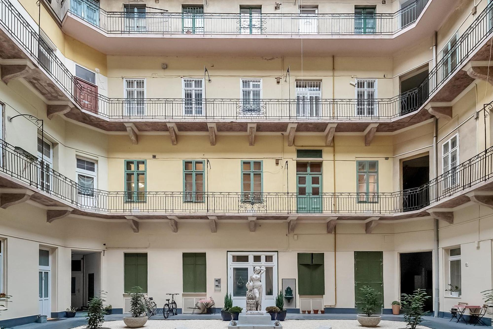 Cozy Boho Apartment, Super Central, Parliament, Netflix Budapest Bagian luar foto