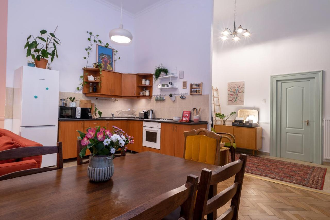 Cozy Boho Apartment, Super Central, Parliament, Netflix Budapest Bagian luar foto